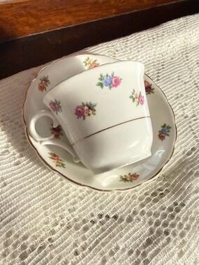 vintage Colclough fine bone china tea cup and saucer set